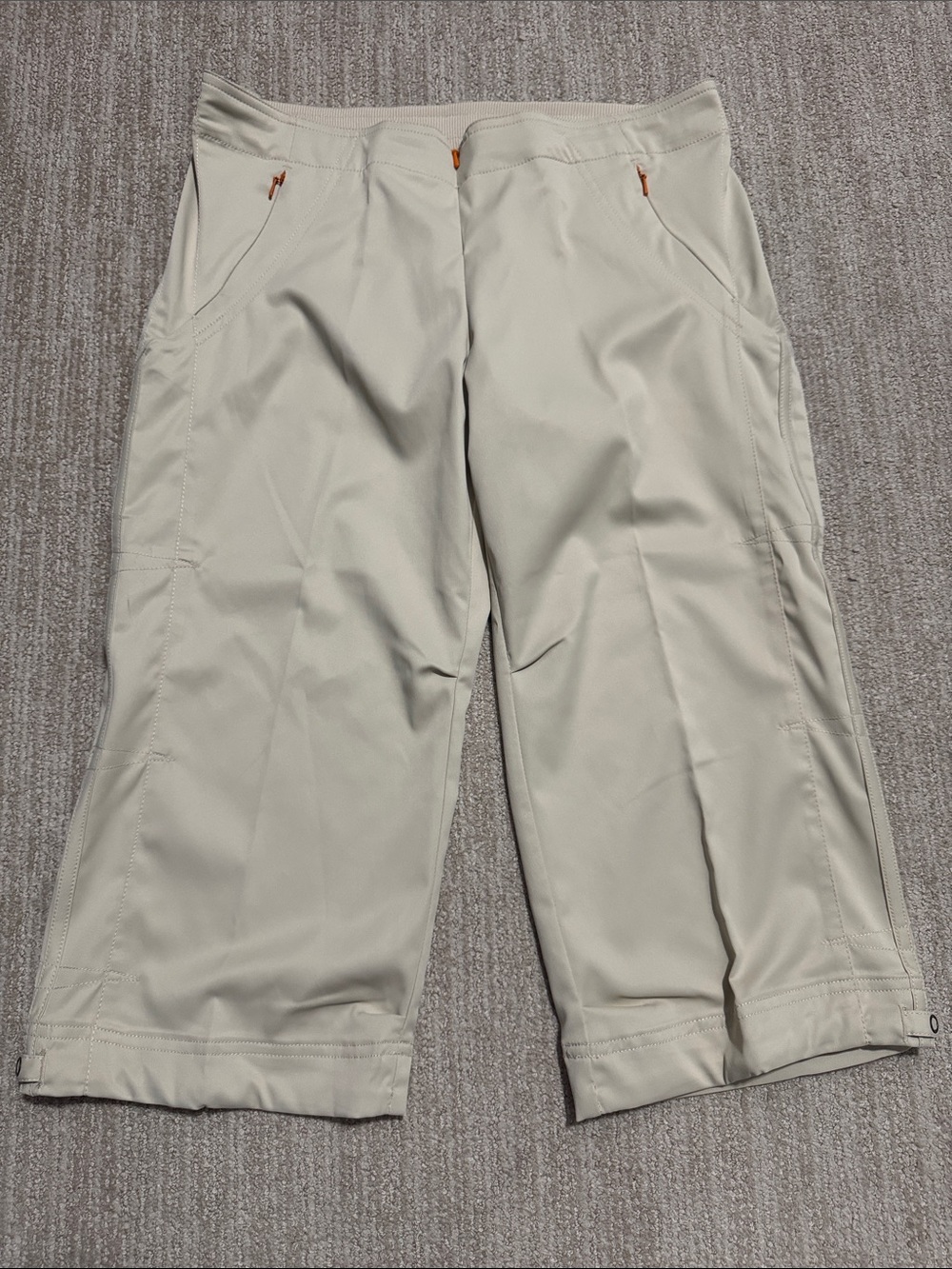 Nike Women's S Khaki Beige Trail Capris NWT Vintage Gorpcore Hiking Crop Pants